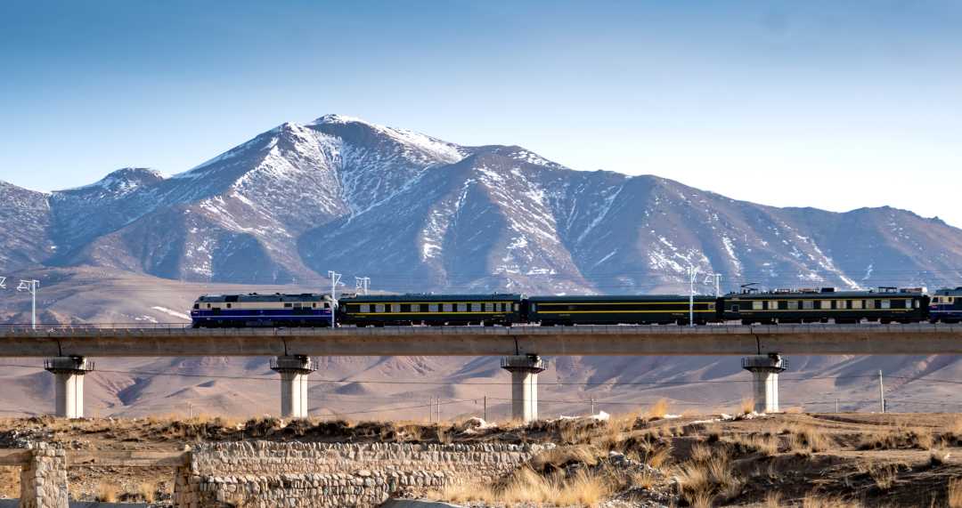 联调联试期间,中国铁路兰州局集团有限公司组织开展动车组逐级提速