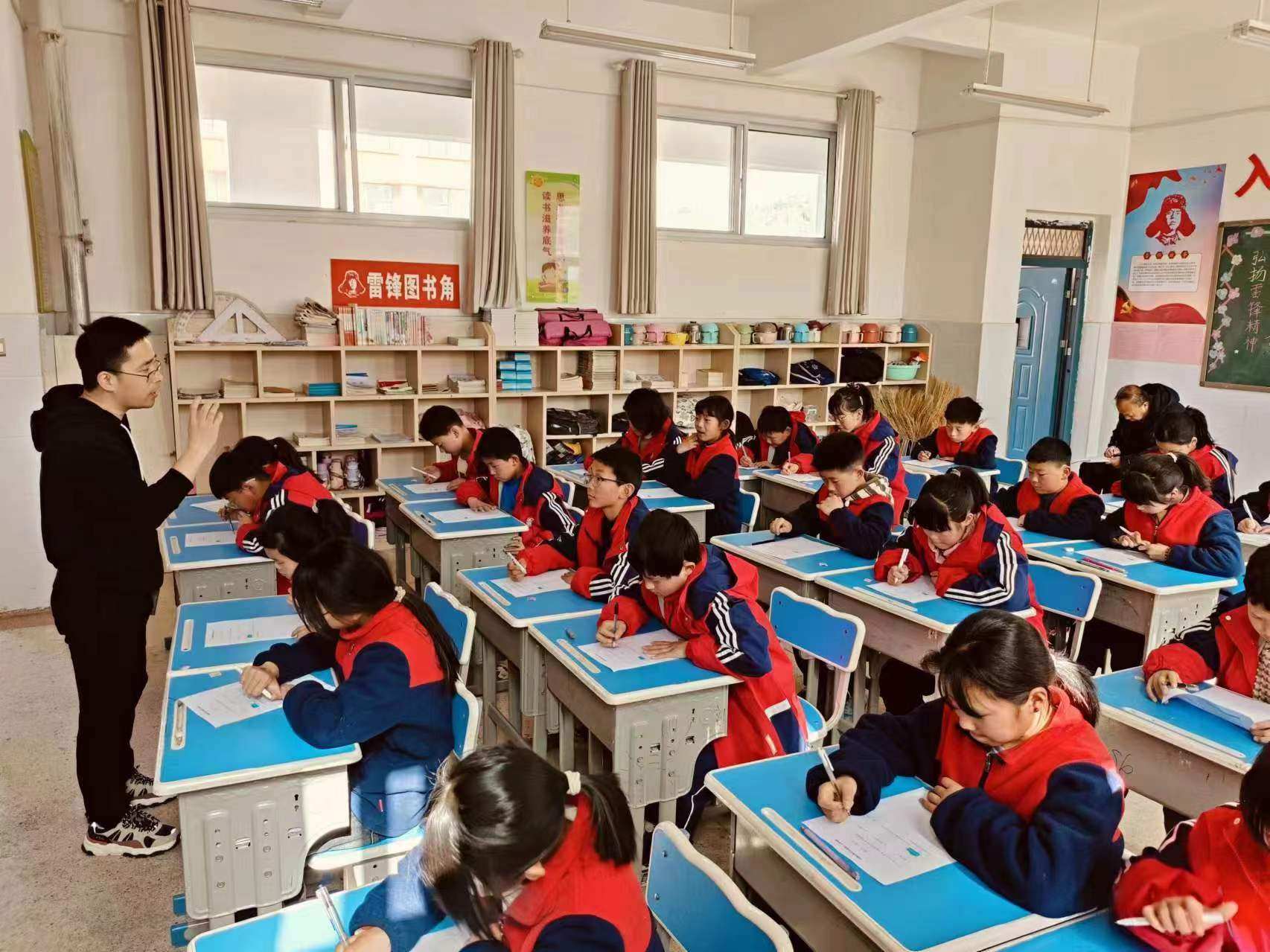 送教帮扶促提升携手同行共成长管城区外国语牧歌小学赴卢氏县横涧乡