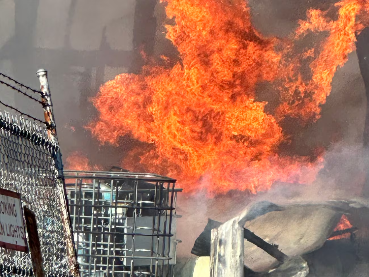 美媒:肯塔基州一加油站发生火灾,当地学校进行人员疏散_新浪财经_新浪