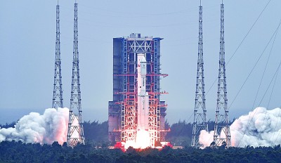 鹊桥二号中继星在中国文昌航天发射场成功发射。新华社发