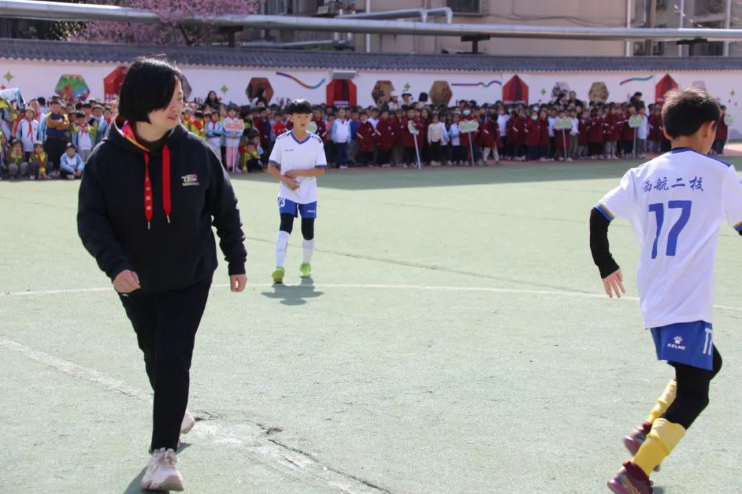 未央区西航二校第二届"星耀杯"校园足球篮球春季年级联赛开幕式举行