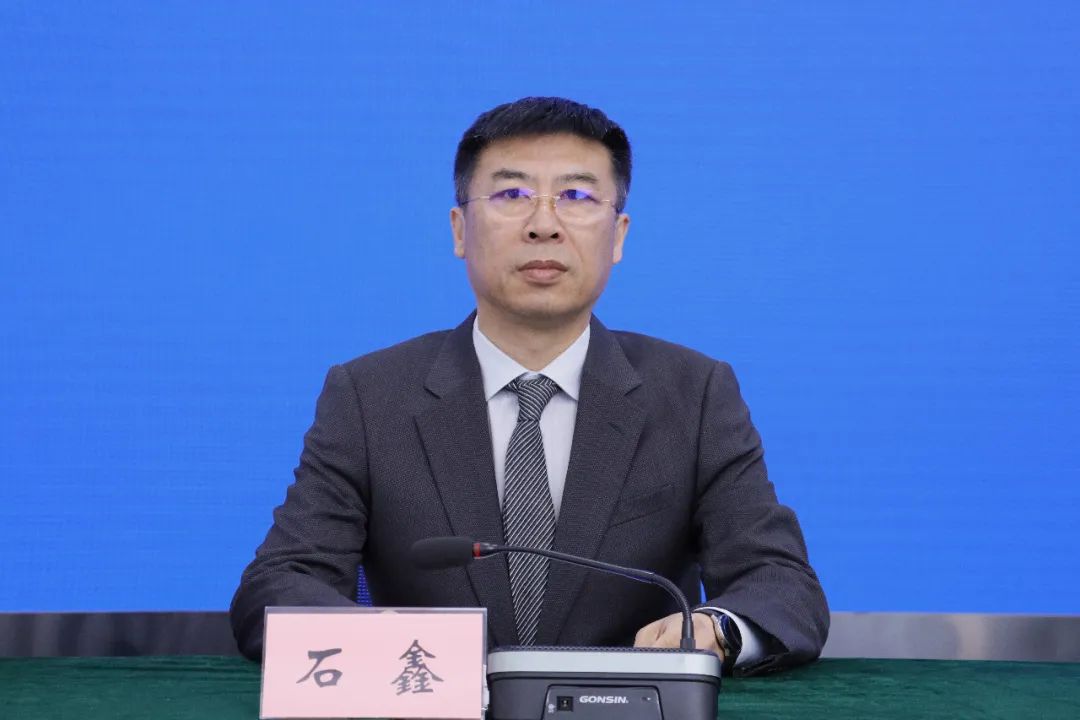 市水利资源开发建设中心副主任  石鑫近年来,市城乡水务局牢记"国之大