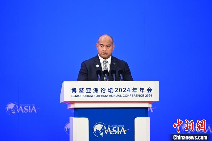 (聚焦博鳌)瑙鲁总统阿迪昂:瑙鲁支持"架桥"而不是"筑墙"|瑙鲁_新浪