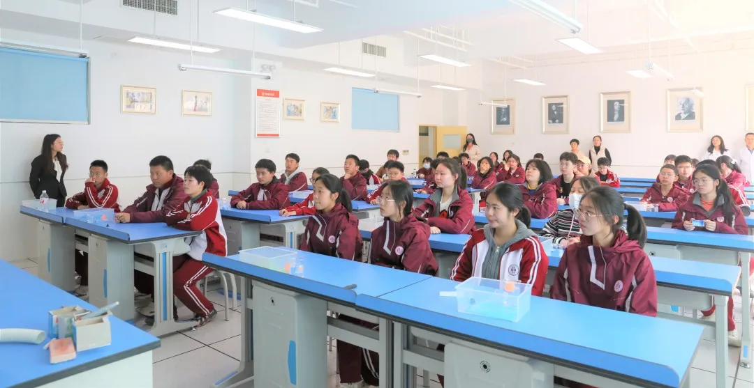 西安市曲江第一中学第三届校园科技节圆满落幕