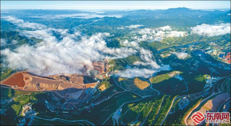 生态优美的紫金山矿区 龙岩市林业局供图