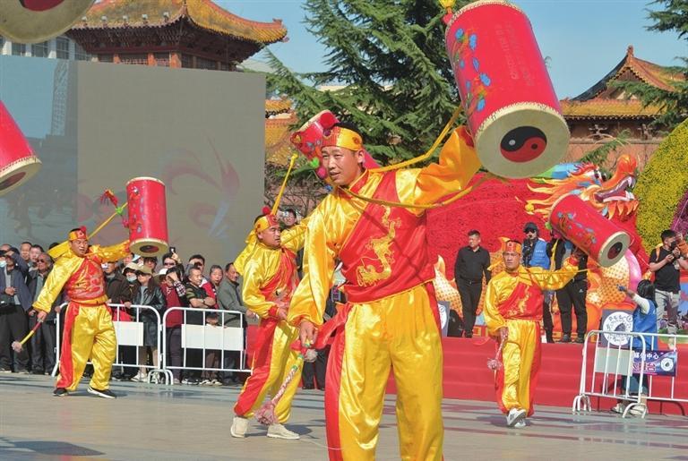 太平鼓舞羲皇故里——兰州新区助力天水麻辣烫非遗展演