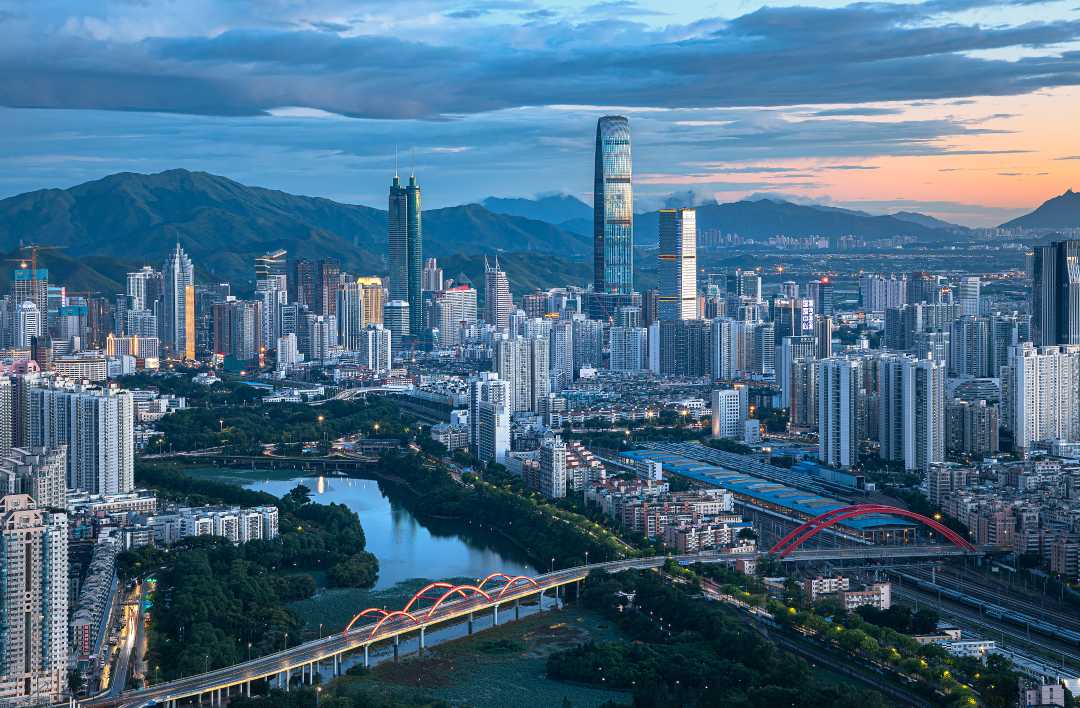 深圳市罗湖区委书记范德繁表示