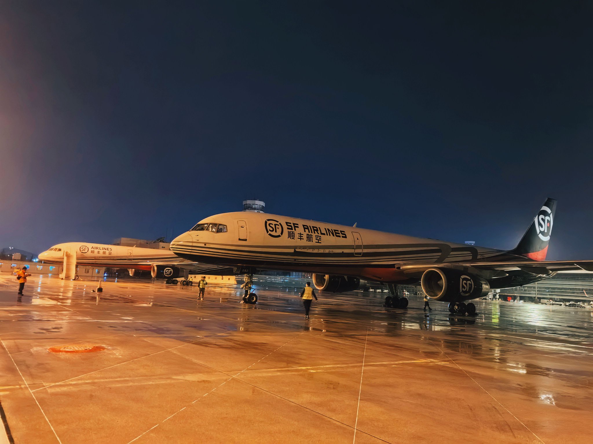 贵州顺丰春茶专机航线开通!