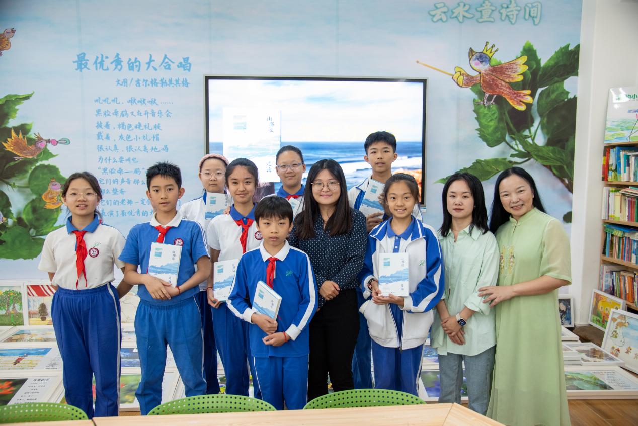 深圳青年作家时潇含走进华新小学,与孩子们趣享阅读与文学创作|文学