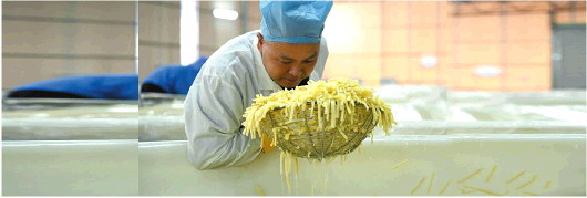 螺蛳粉,咋就越臭越上头_新浪财经_新浪网