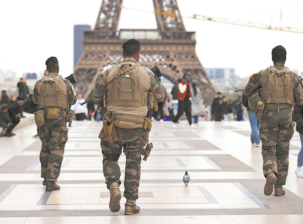 反恐安全警戒升至最高级别 奥运在即 法国向45国"求援