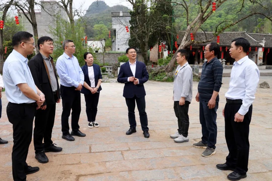 贺州市委书记李杰云到富川瑶族自治县调研