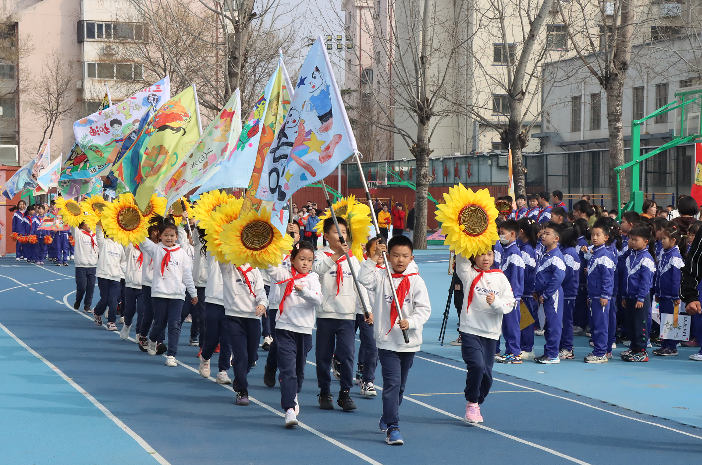 北京市广渠门中学附属花市小学举行校园体育节_新浪财经_新浪网