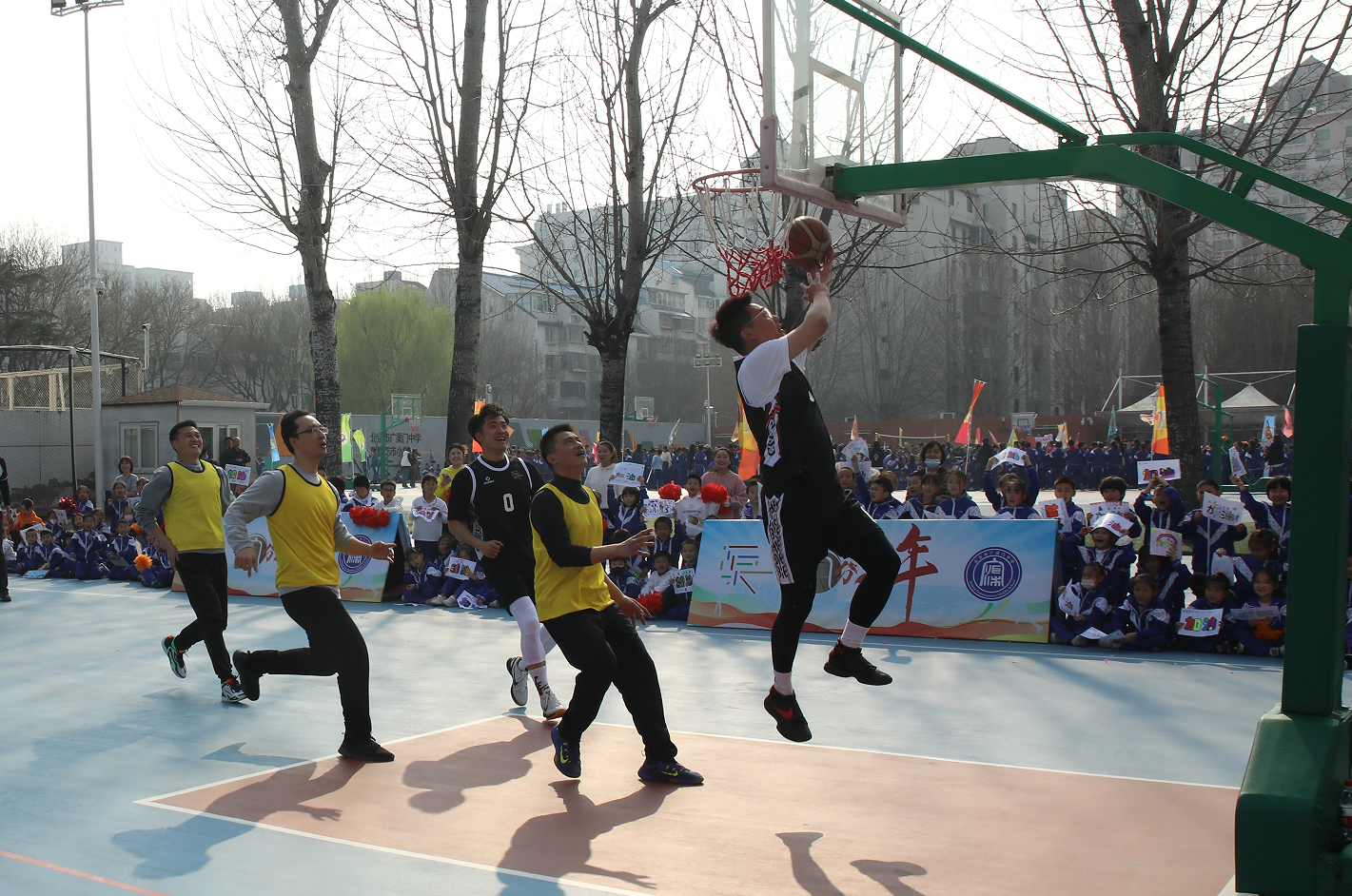 北京市广渠门中学附属花市小学举行校园体育节_新浪财经_新浪网