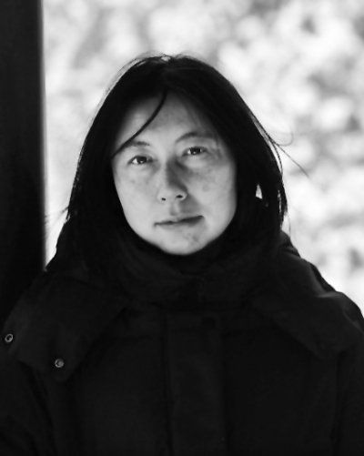 该书聚焦当代都市生活里的隐秘情感疑难,敏锐地捕捉到人与人相处时