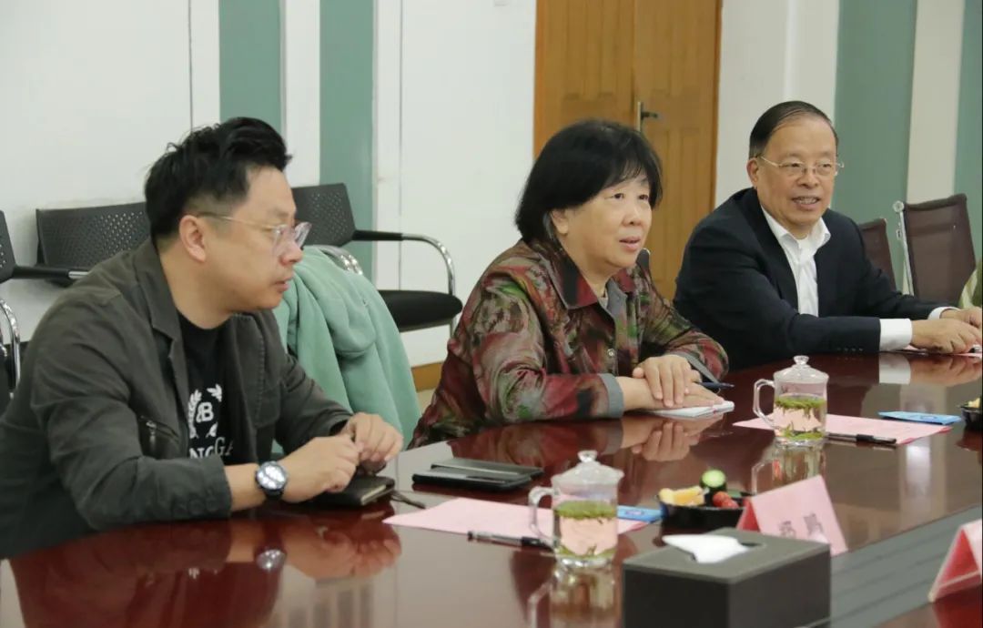 中国化学制药工业协会执行会长雷英一行莅临我司考察指导|王清_新浪