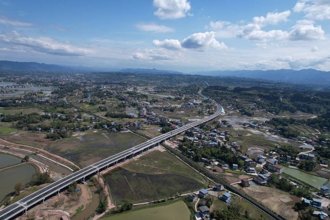 开梁高速四川段报恩寺村特大桥