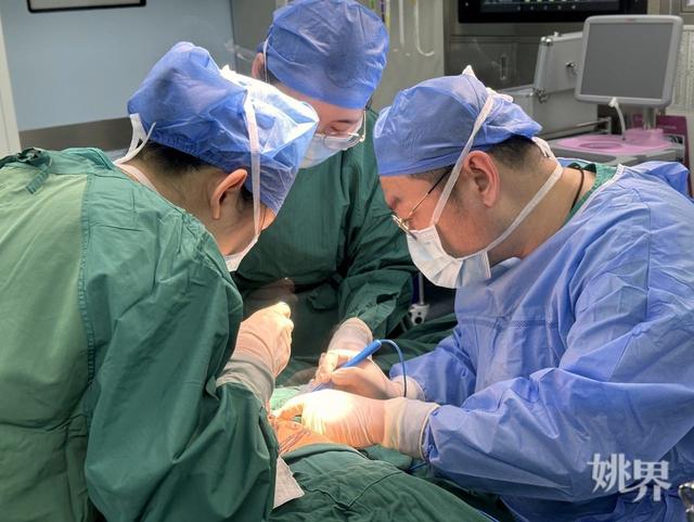 浙江余姚58岁大叔竟患上乳腺癌!