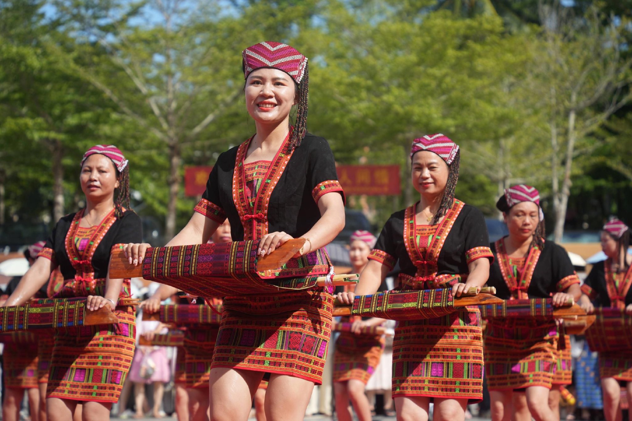 保亭推出15项"三月三"主会场活动_新浪财经_新浪网