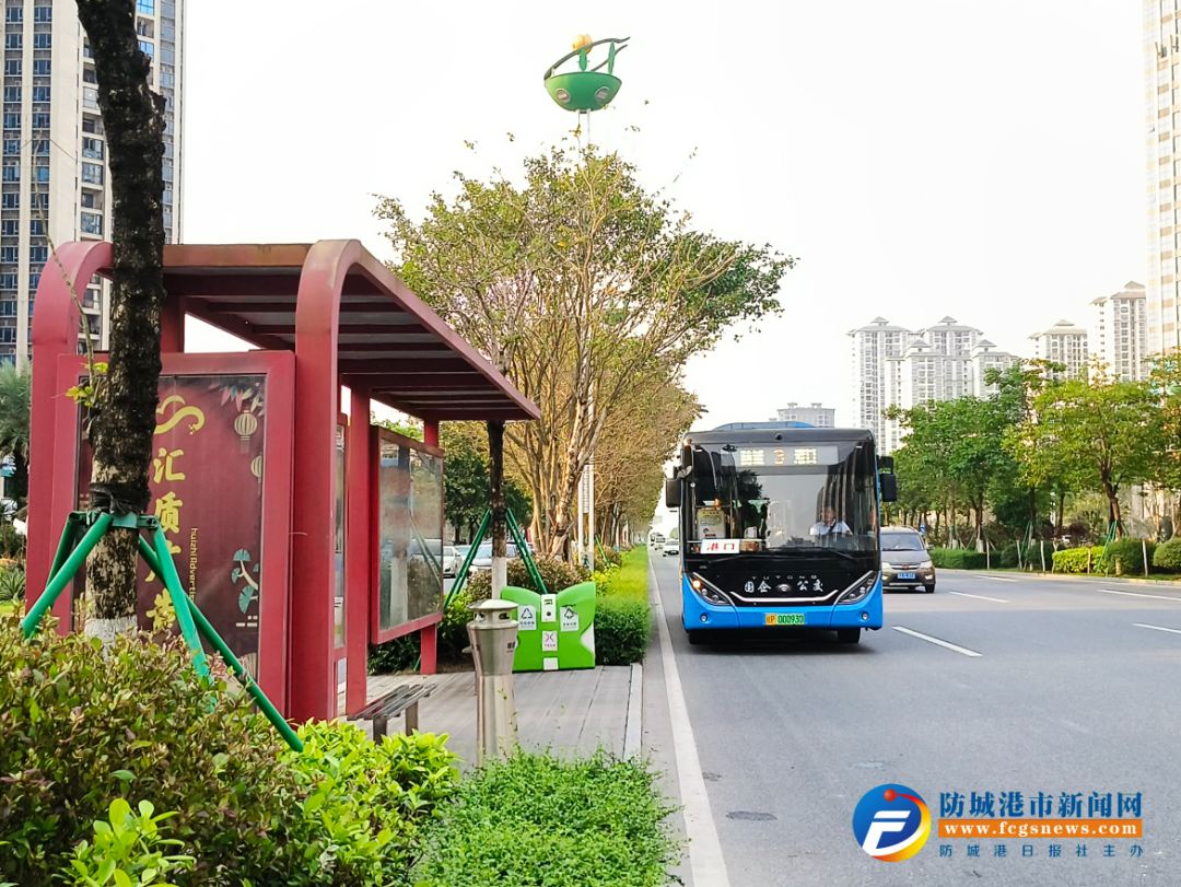 防城港 | 城区公交"换新颜" 市民搭乘笑开颜|防城港市_新浪财经_新浪