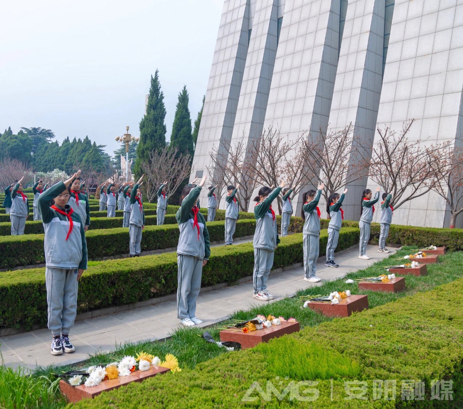 安阳市高新区银杏小学开展"清明祭先烈 传承爱国志"主题教育实践活动