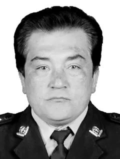 1997年9月参加公安工作,二级警督警衔,生前系和田地区皮山县公安局