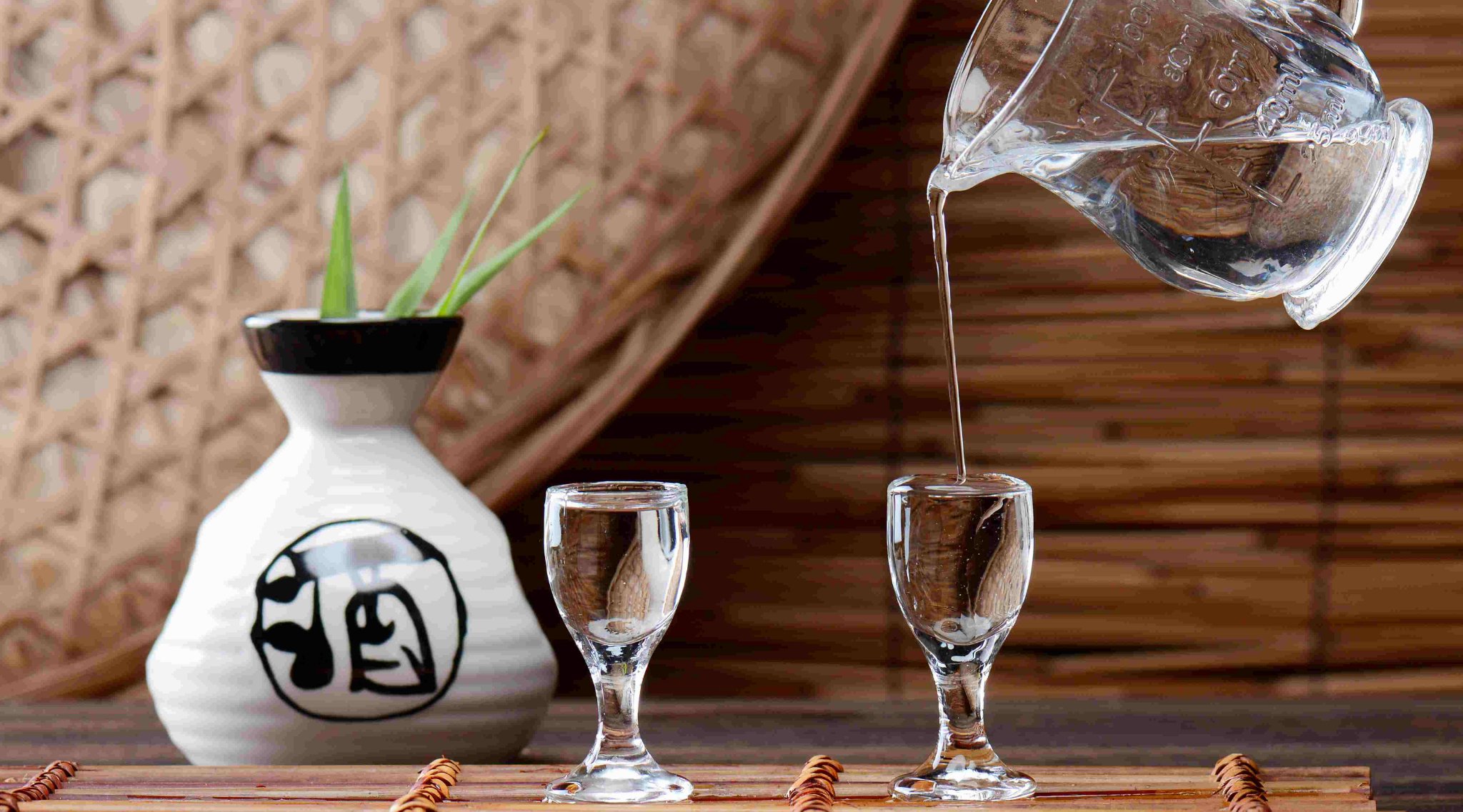 04%;归母净利润为747.34亿元,同比增长19.