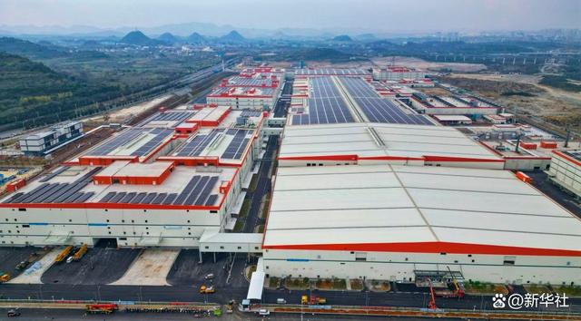 宁德时代（贵州）新能源动力及储能电池生产制造基地（2023年10月19日摄，无人机照片）。新华社记者 向定杰 摄
