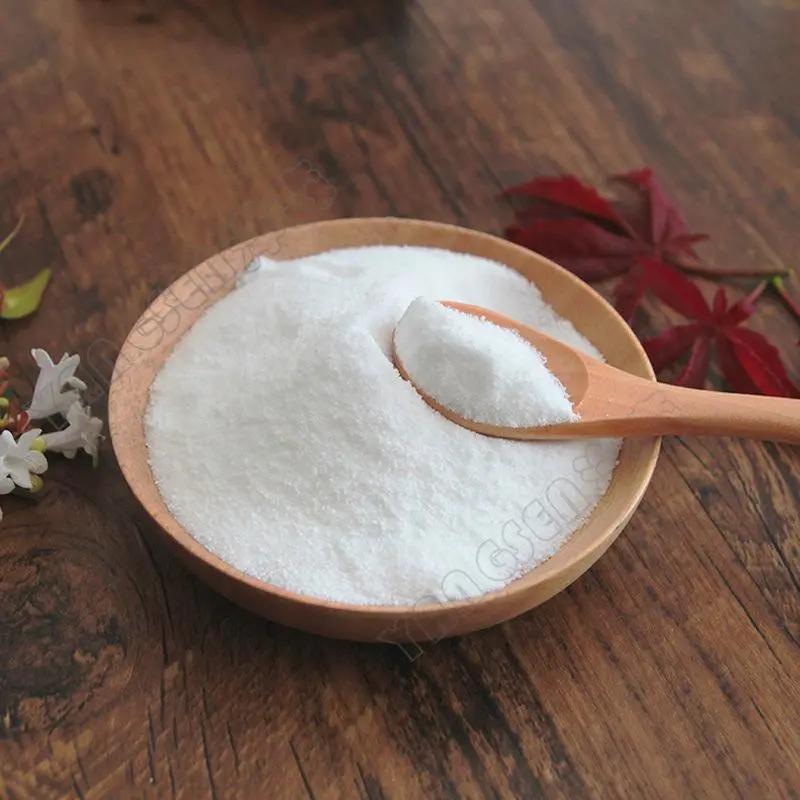 饼的做法,讲究薄皮做衣,香馅做里:纯手工揉出来的面团,需要醒到光滑的