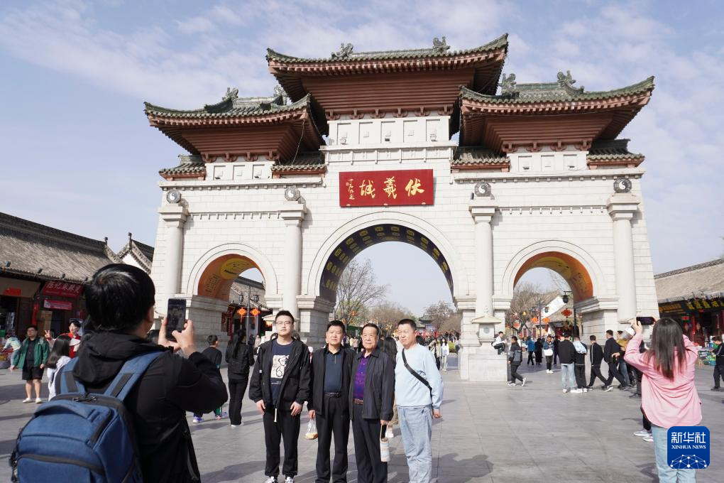 甘肃天水:假期旅游市场热|甘肃省_新浪财经_新浪网