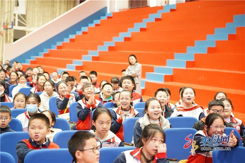 烟台港城中学第三届诗词大会拉开语言文化节帷幕