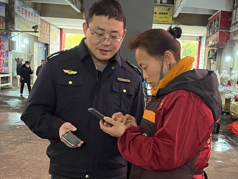 江西省永修县市场监管局立新分局上门指导年报获点赞