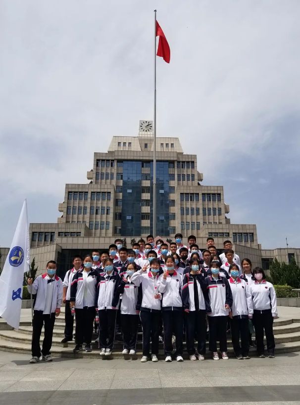 双高融合促发展携手共建育英才记正在蓬勃发展的西安市西航一中