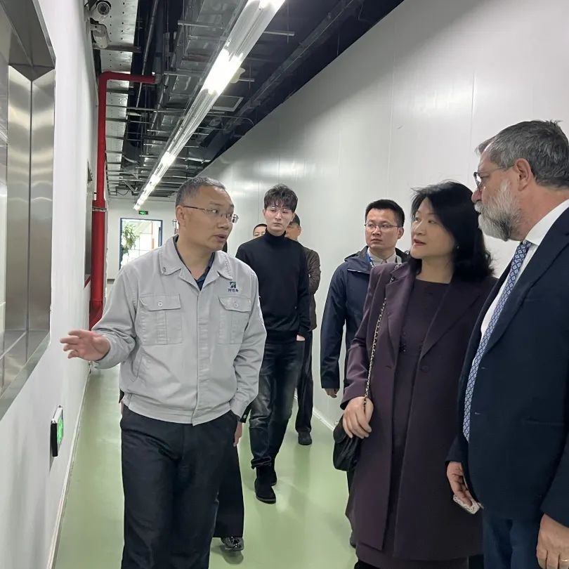 ifcc执行委员会秘书长及北京医疗器械商会领导莅临利德曼公司参观交流