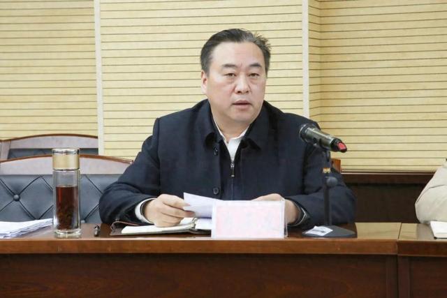 从教师起步曾任两地教育局局长,贵阳市教育局督学肖正友被查 十年前曾