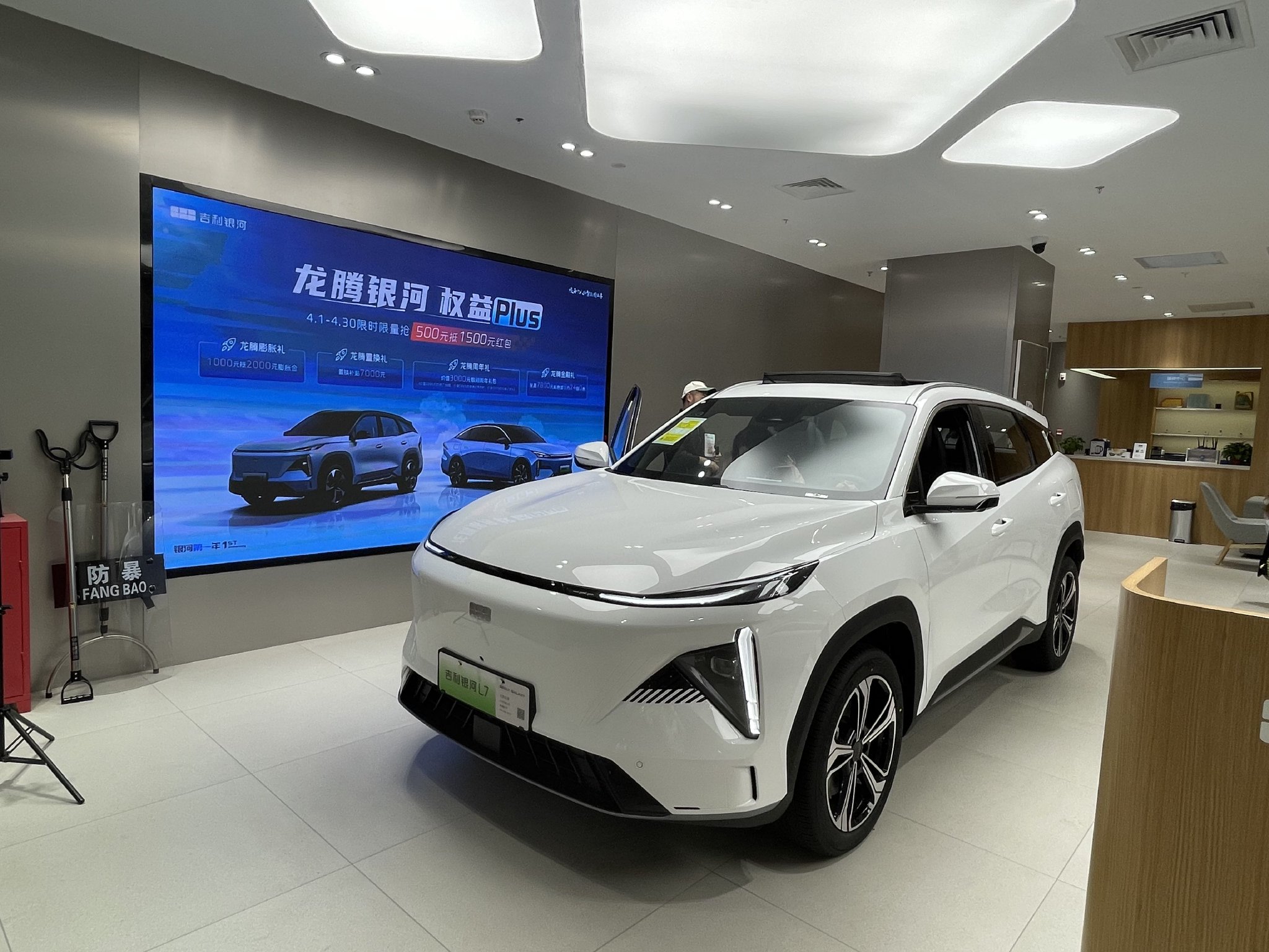 0首付、0利息!多家车企跟进“车贷新政”,但背后还有“隐性”要求_新浪财经_新浪网