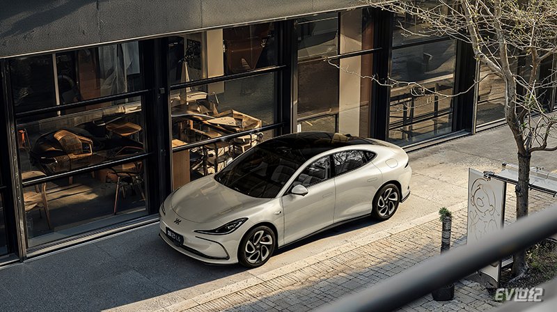 预售23-33万元的全新智己L6，可能会让小米SU7很难受