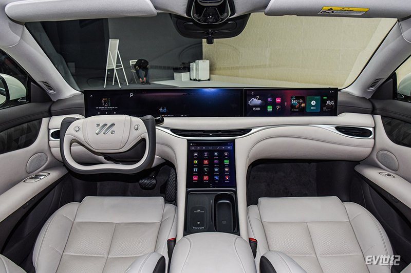 预售23-33万元的全新智己L6，可能会让小米SU7很难受