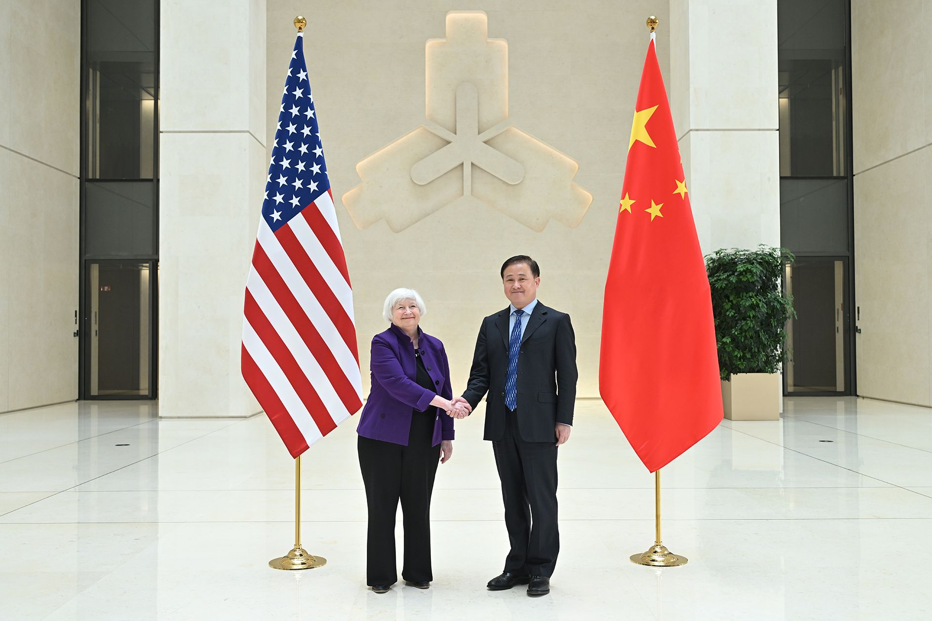 中国人民银行行长潘功胜会见美国财政部长耶伦潘功胜新浪财经新浪网 