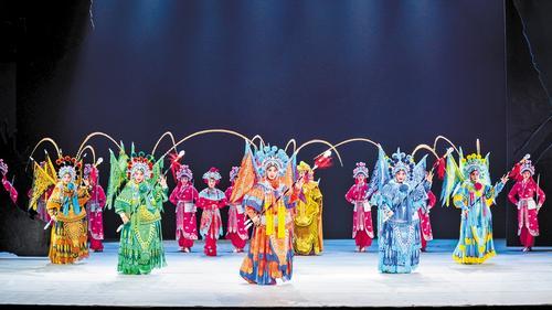 4月7日晚，新传奇演义河北梆子《万里江山》在石家庄大剧院首演，图为演出现场。河北日报通讯员 杜船摄