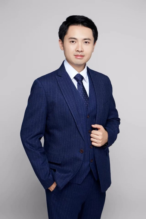 李铁风,浙江大学航空航天学院教授,兼任共青团浙江省委副书记,国家