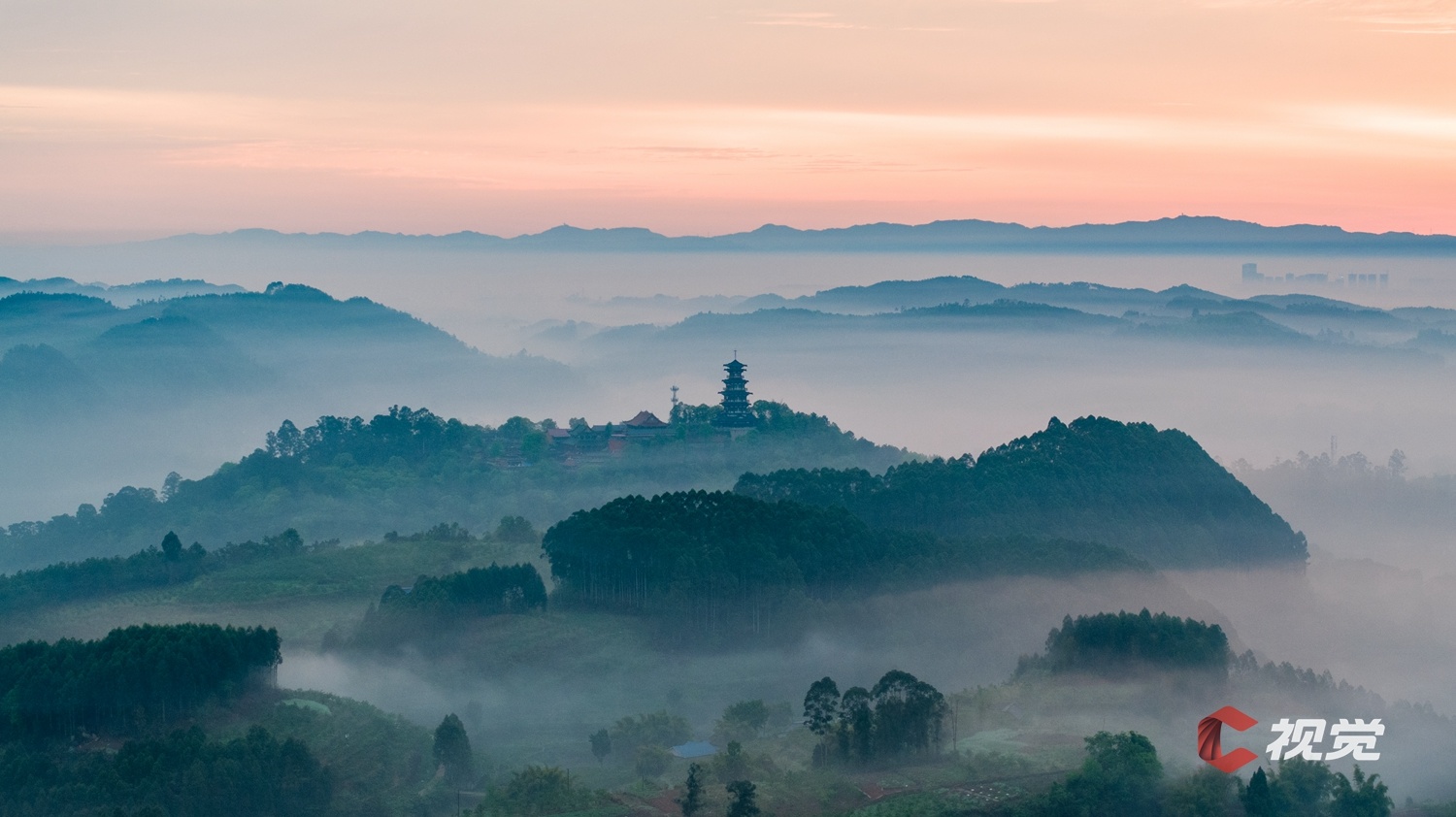 c视觉·航拍四川(77)|水墨山峦 雨后彭祖山"丹青感"十足|峨眉山_新浪