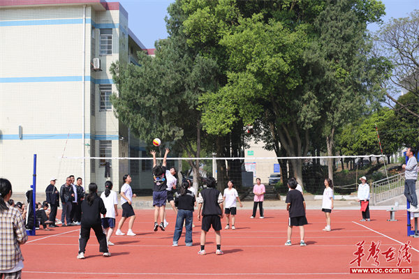 小渡口镇中学在红湖片区球类运动会上收获六个第一