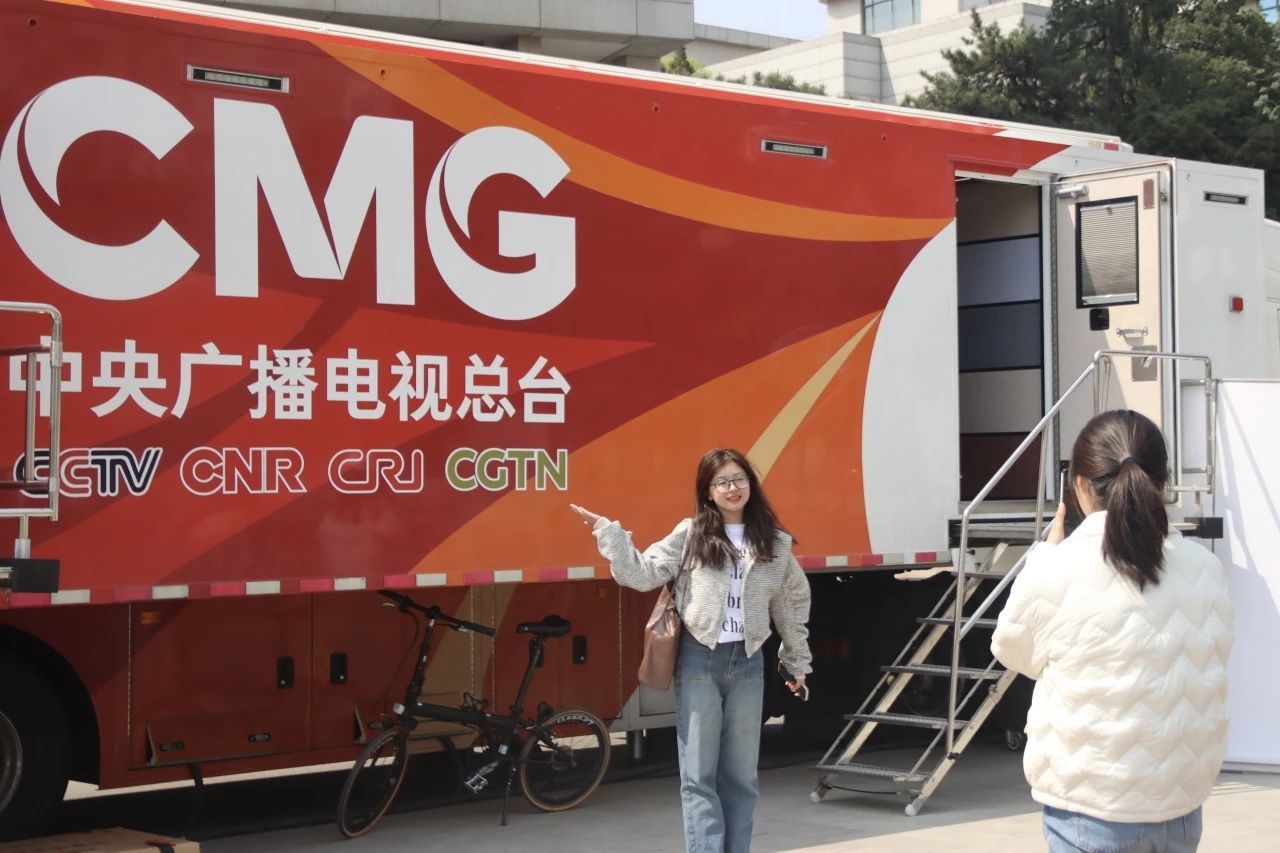 《高端访谈》来人大了|高端访谈_新浪财经_新浪网