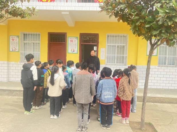 南召县太山庙乡罗沟小学:拒绝欺凌,与善同行_新浪财经_新浪网