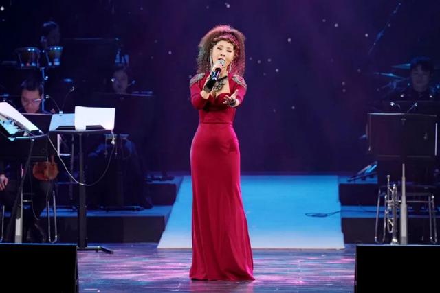 作为音乐会的策划人和主持人,上海轻音乐团书记,团长董德平表示:上海