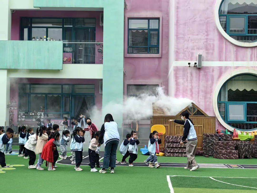消防走进幼儿园萌娃遇见火焰蓝未央区长庆湖滨花园幼儿园消防安全应急