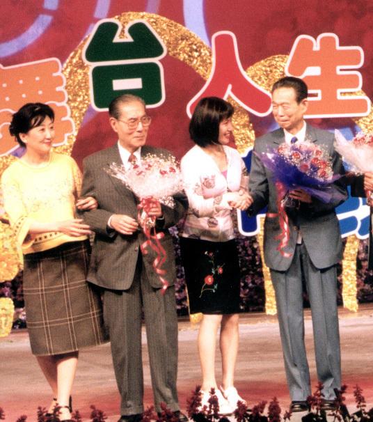 "王汝刚忙问:"您听过什么段子?