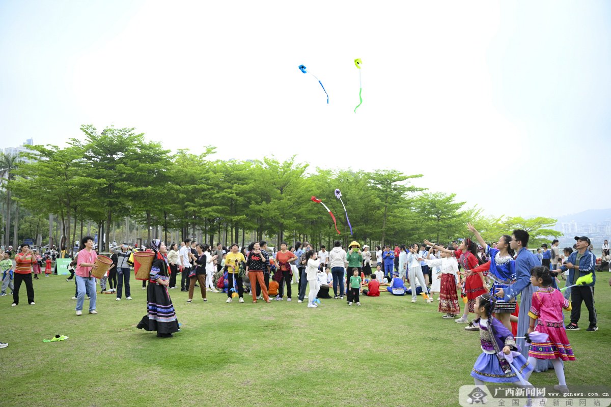龙年龙舞闪耀"三月三" 南宁这场舞龙赛不"艺"般
