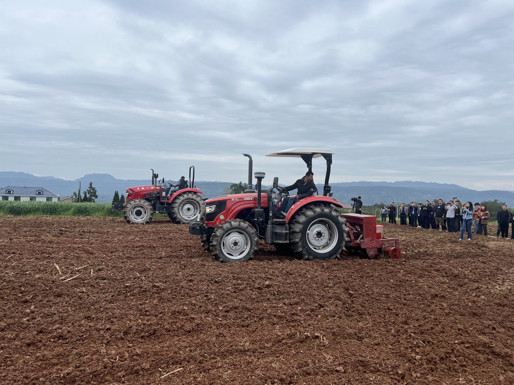 各种型号的玉米旋耕施肥播种机